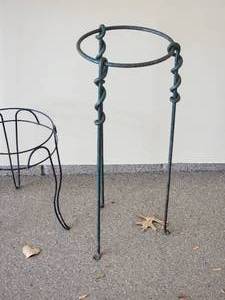 lot 92 image: Collection of Plant Stands, 4