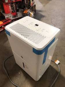 GE 22 pt. Dehumidifier with Smart Dry for Bedroom, Basement or Damp Rooms up to 1500 sq. ft. in White  Customer Returns See Pictures