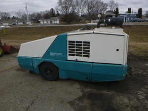 Tennart Industrial Ride-On Sweeper