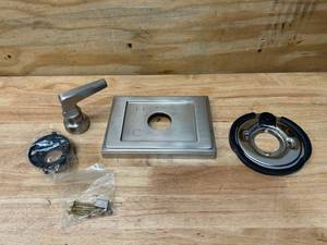 lot 80 image: KALLISTA Jeton- Pressure Balance Valve Trim & Valve Trim with Diverter