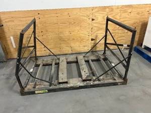 lot 81 image: JOHN DEERE Reusable Crate