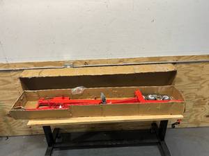 lot 112 image: Drywall Hoist
