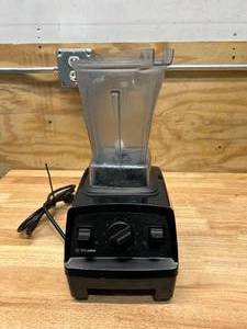 lot 85 image: VITAMIX Blender
