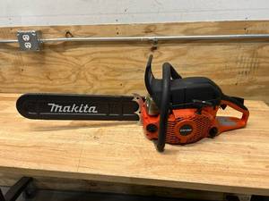 lot 10 image: MAKITA 20 61 cc Chain Saw (38 - .050) (Retails for $650 )