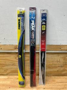 lot 108 image: Lot of 3- 28 Windshield Wiper Blades