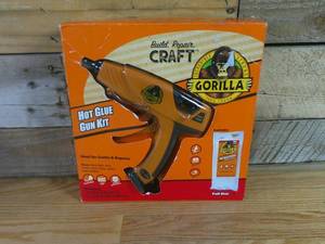 lot 19 image: Gorilla Dual Temp Full-Size Hot Glue Gun Kit with 30 Hot Glue Sticks