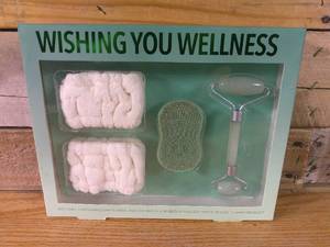 lot 31 image: Wishing You Wellness Gift Set