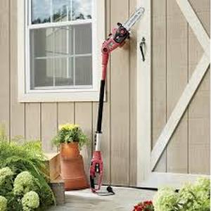 lot 86 image: Montgomery Ward 7-Amp Convertible ChainsawPole Saw