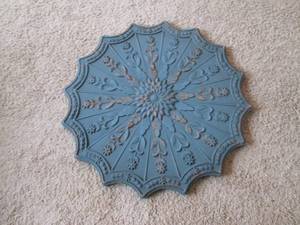 lot 14 image: Patina Turquoise tin wall hanging