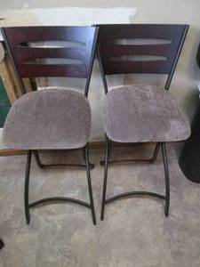 lot 88 image: Pair of metal framed padded seat counter height folding chairs