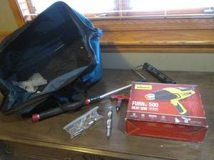 lot 105 image: Large mouth Ryobi toolbag with a Wagner Furnu 500 heat gun, painters extendable roller and misc tool accessories
