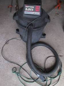 lot 110 image: Craftsman 16 gallon wet dry vac...