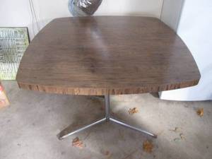 lot 137 image: Metal framed wood veneer style kitchen table (table only, NO content)