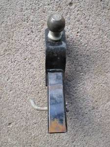 lot 140 image: 2 receiver hitch...