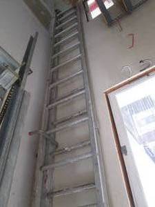 lot 146 image: Tall extension ladder...