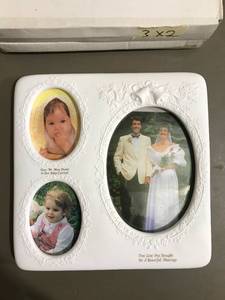 lot 3 image: Wedding Photo Frames x2 - New in box
