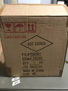 lot 35 image: Welcome Gnome on Log - New in box 14 tall x 13 wide
