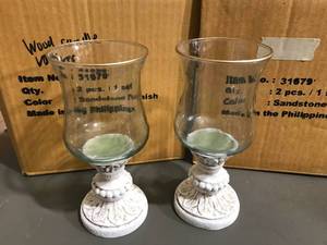 lot 39 image: VotiveTea Light Candleholders Set - New in box