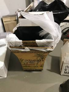 lot 52 image: Misc HomeBath Decor - Candle Holders, Bath Set, Bath Sign, Cast Iron Key Holder, 3 Planters, Hanging Star Lantern