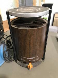 lot 68 image: 2 Vintage Space Heaters