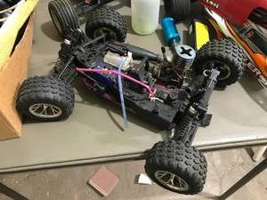 lot 71 image: Traxxus Remote & Gas-Powered Cars and Parts
