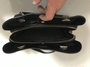 lot 114 image: Kate Spade Bag