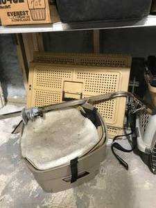 lot 138 image: 6 AnimalDog Crates