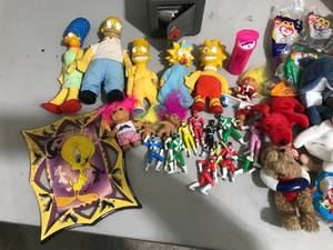 lot 139 image: Simpson Dolls, Power Ranger Toys, Trolls, TY Beanie Babies, Pogs