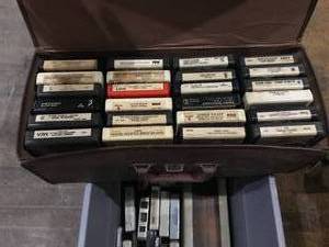 lot 203 image: Lot of 8 Tracks wCase