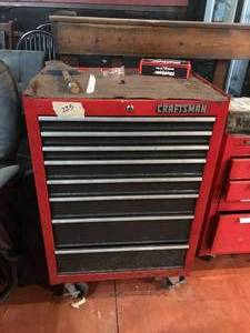 lot 225 image: Craftsman 8 Drawer tool box filled wtools