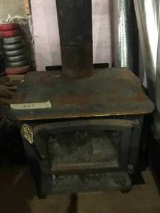 lot 263 image: Wood Stove
