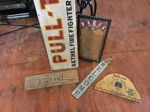 lot 303 image: 5 Miscellaneous Signs