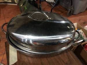 lot 344 image: Box of Kitchen Items