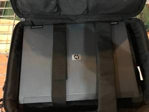 lot 394 image: HP Laptop wCase