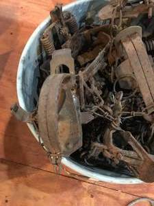 lot 426 image: Bucket of traps