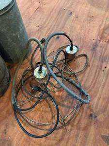 lot 428 image: ChickenDuck feeders, coil & heater