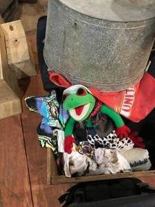 lot 433 image: Large lot of miscellaneous items