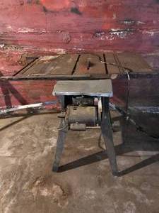 lot 437 image: Table Saw - Item in basement, bring help