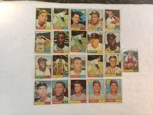 lot 40 image: Lot of 21 Vintage MLB Cards from 1961