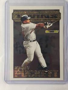 lot 84 image: Kirby Puckett 1994 Topps Black Gold No. 17