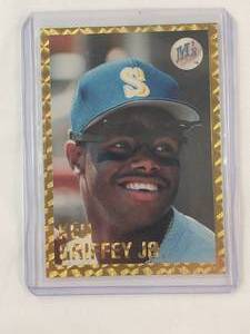 lot 143 image: Ken Griffey Jr. 1991 MLB Seattle Mariners