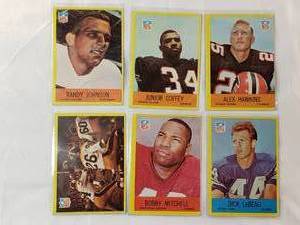 lot 194 image: Lot of 6 Vintage NFL Cards from 1967
