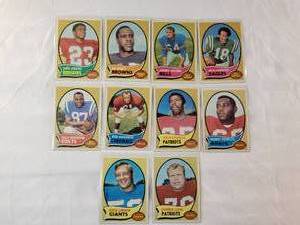 lot 202 image: Lot of 10 Vintage NFL Topps from 1970