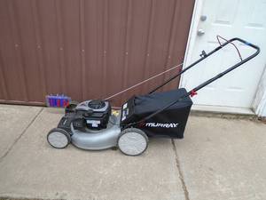 lot 102 image: Murray 22 push mower with bagger. Nice used condition. Tested & works. As shown.