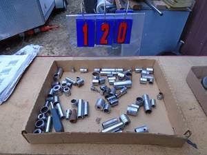 lot 120 image: Flat of Snap OnMacCraftsman sk sockets. As shown.