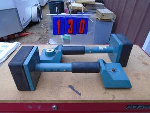 lot 130 image: Qty of 2 carpet kickers. As shown.