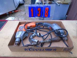 lot 138 image: Flat of drills & yankee driver. As shown.