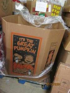 gaylord of mostly new halloween items