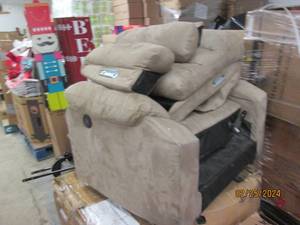 reclining chair with usb plugins...