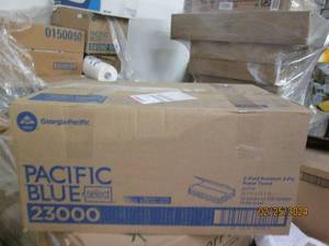 case of pacific blue c-fold premium 2-ply paper towels white 1440 in case 1 package has some out of it